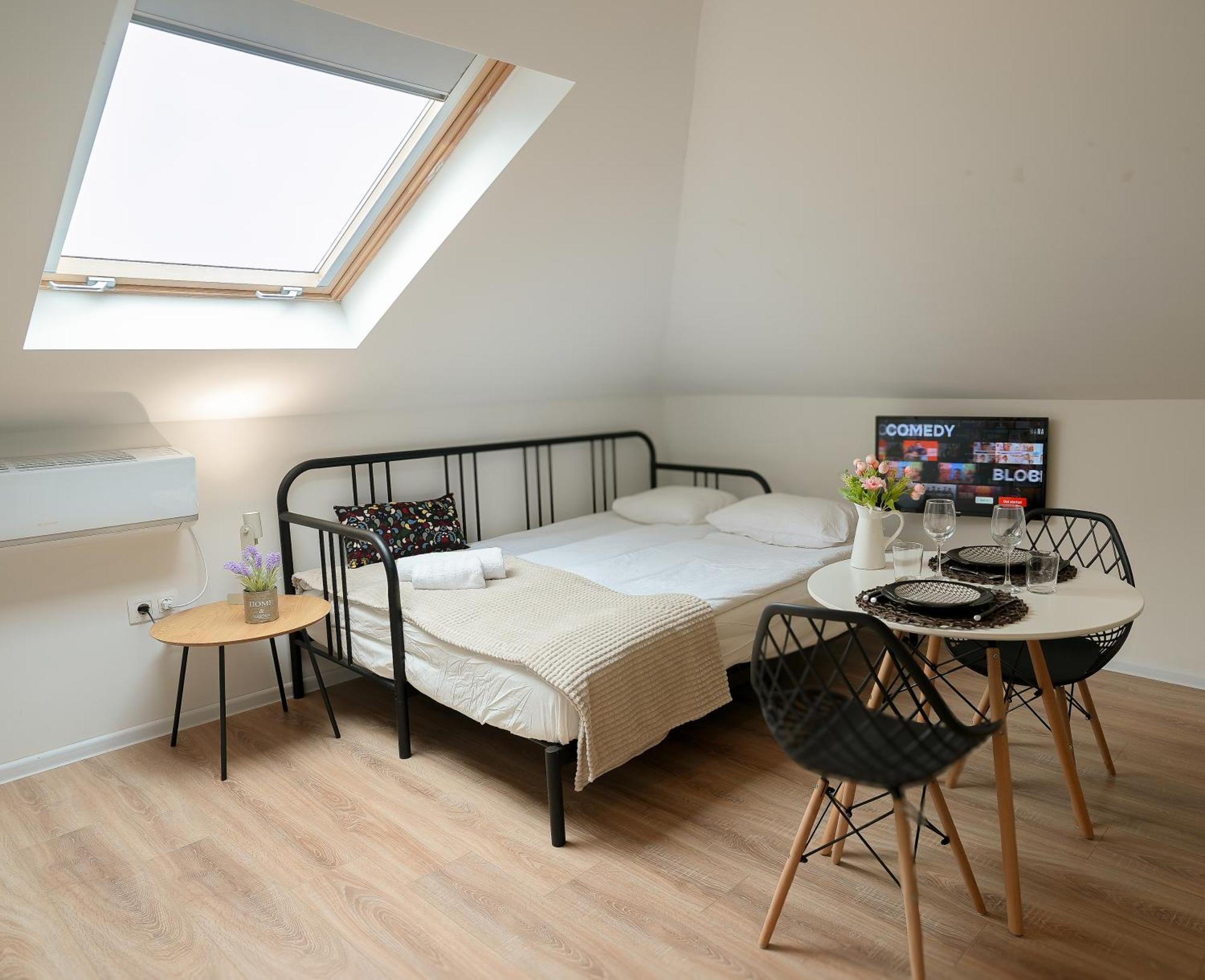 Lily'S Studio 1 By Bulgarentals - Central โซเฟีย ภายนอก รูปภาพ